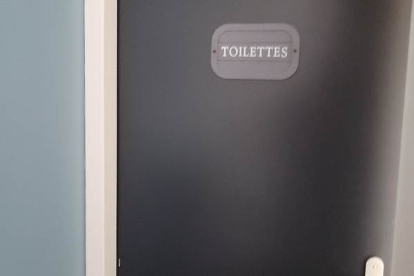 Toilette séparée-page